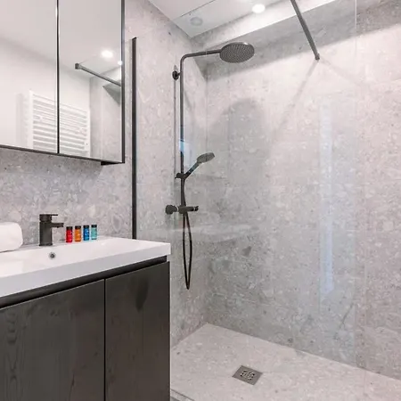 Апартаменты Huswell - Lovely With Lateral Sea View And Parking *
