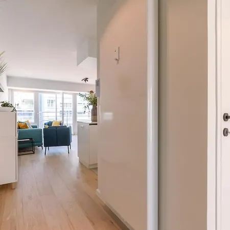 아파트 Huswell - Lovely With Lateral Sea View And Parking *